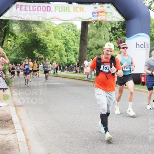 29.06.2025 - hella hamburg halbmarathon MichiJ http://msf.ph/oto/8274199 29.06.2025 10:56:27 Zwischen KM18-KM19 1032, 3091, 4204, 8614, 11987, 12492, 17988, 18218, 19190 meine-sportfotos.de