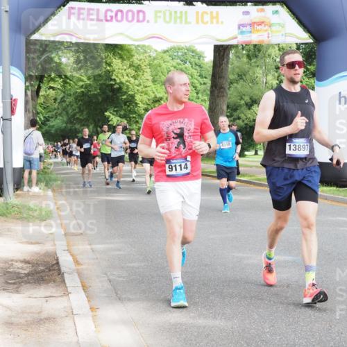 29.06.2025 - hella hamburg halbmarathon MichiJ http://msf.ph/oto/8274213 29.06.2025 10:31:30 Zwischen KM18-KM19 1735, 2415, 4080, 5477, 7865, 9114, 9534, 10099, 13897, 14813, 16224, 17516, 19229 meine-sportfotos.de