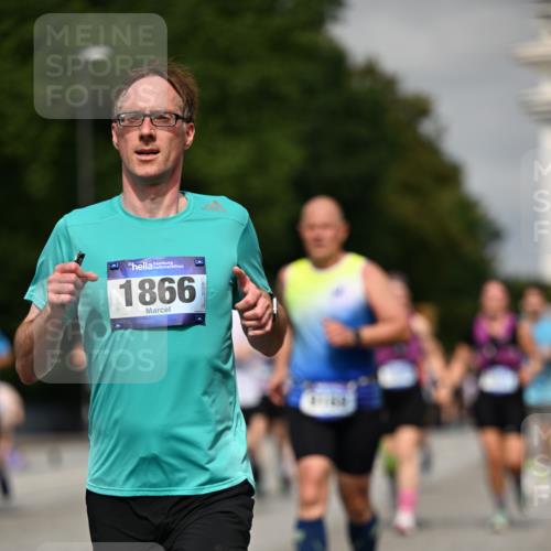 29.06.2025 - hella hamburg halbmarathon Dr. Thomas Lammeyer http://msf.ph/oto/8274248 29.06.2025 10:15:25 Kennedybrücke 1166, 1531, 1866, 1992, 4227, 5254, 5379, 5990, 5991, 7571, 9169, 9191, 10372, 10428, 11321 meine-sportfotos.de