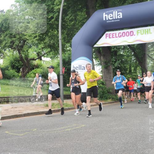 29.06.2025 - hella hamburg halbmarathon KatJ http://msf.ph/oto/8274271 29.06.2025 10:40:07 Zwischen KM18-KM19 2444, 3208, 3209, 3715, 4065, 5638, 8390, 8587, 8651 meine-sportfotos.de