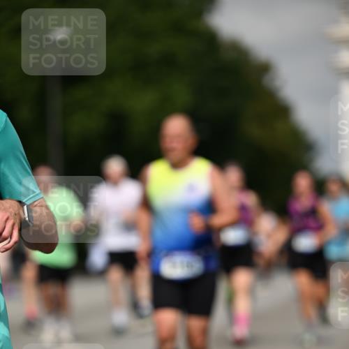 29.06.2025 - hella hamburg halbmarathon Dr. Thomas Lammeyer http://msf.ph/oto/8274292 29.06.2025 10:15:26 Kennedybrücke 1166, 1531, 1866, 1992, 4227, 5254, 5379, 5990, 5991, 7571, 9169, 9191, 10372, 10428, 11321 meine-sportfotos.de