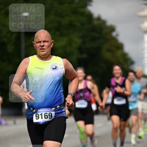 29.06.2025 - hella hamburg halbmarathon Dr. Thomas Lammeyer http://msf.ph/oto/8274395 29.06.2025 10:15:27 Kennedybrücke 1166, 1531, 1866, 1992, 4227, 5254, 5379, 5990, 5991, 7571, 9169, 9191, 10042, 10372, 10428, 11321 meine-sportfotos.de