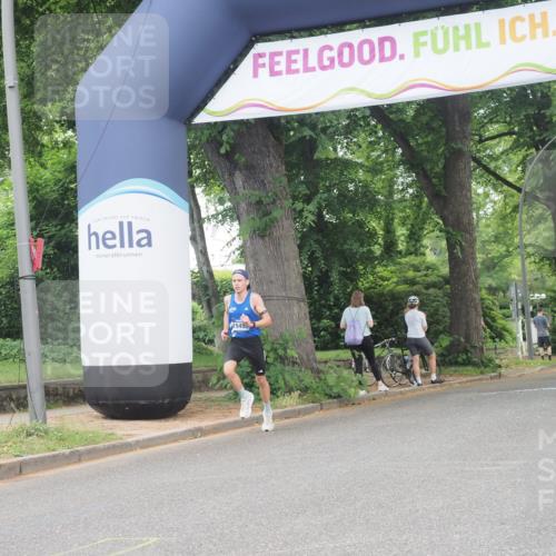 29.06.2025 - hella hamburg halbmarathon KatJ http://msf.ph/oto/8274403 29.06.2025 10:09:38 Zwischen KM18-KM19  meine-sportfotos.de