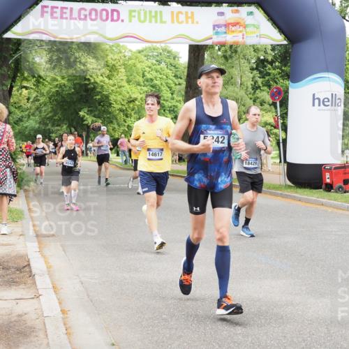 29.06.2025 - hella hamburg halbmarathon MichiJ http://msf.ph/oto/8274424 29.06.2025 10:56:32 Zwischen KM18-KM19 1032, 4204, 5242, 14617, 17988, 18429, 19190 meine-sportfotos.de
