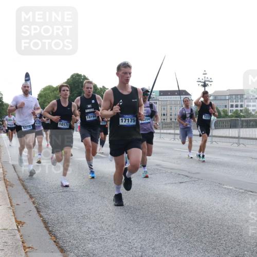 29.06.2025 - hella hamburg halbmarathon Lena Gebhardt http://msf.ph/oto/8274534 29.06.2025 09:45:14 Lombardsbrücke 161, 19194, 9202, 5070, 10171, 18102, 17175, 204, 7272, 57, 1758, 1827, 1990, 2746, 3043, 3201, 4050, 4698, 4749, 5070, 5269, 5328, 5367, 5746, 5826, 6358, 6619, 6781, 7272, 7389, 7481, 7651, 7723, 8209, 8473, 8731, 8883, 9137, 9381, 9571, 9634, 10156, 10171, 10486, 10848, 11169, 11413, 11857, 12049, 12234, 12287, 12595, 12900, 12988, 13838, 13956, 14028, 14140, 14164, 14289, 15672, 15883, 16157, 16377, 16508, 16713, 16736, 16818, 17428 meine-sportfotos.de