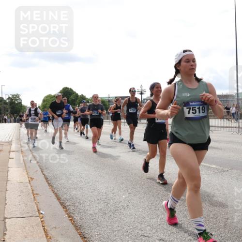 29.06.2025 - hella hamburg halbmarathon Lena Gebhardt http://msf.ph/oto/8274553 29.06.2025 10:20:11 Lombardsbrücke 16164, 10550, 8738, 154, 4737, 7519, 1046, 1069, 1110, 1115, 1154, 1474, 2064, 2405, 2478, 2918, 3278, 3434, 3842, 4154, 4539, 4585, 4614, 4737, 4739, 5251, 5397, 5556, 5659, 5811, 5812, 5831, 5878, 5937, 6796, 6797, 6872, 6874, 6951, 7018, 7101, 7131, 7137, 7248, 7249, 7519, 7739, 7744, 7808, 7917, 8025, 8146, 8387, 8427, 8462, 8588, 8738, 9136, 9196, 9735, 9873, 10041, 10349, 10414, 10550, 10594, 10595, 10613, 10622, 10647, 10701, 10754, 11028, 11036, 11603, 11835 meine-sportfotos.de