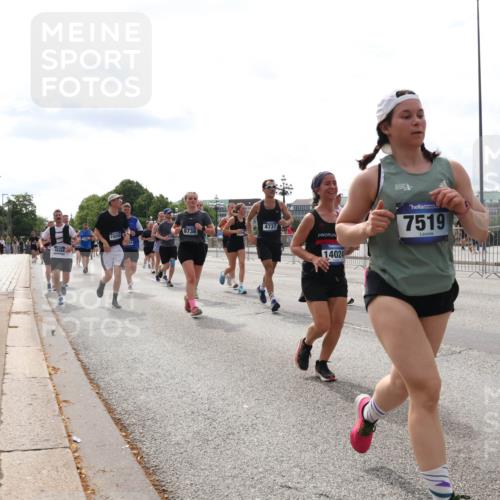 29.06.2025 - hella hamburg halbmarathon Lena Gebhardt http://msf.ph/oto/8274581 29.06.2025 10:20:11 Lombardsbrücke 10550, 8738, 4737, 54, 14024, 7519, 1046, 1069, 1110, 1115, 1154, 1474, 2064, 2405, 2478, 2918, 3278, 3434, 3842, 4154, 4539, 4585, 4614, 4737, 4739, 5251, 5397, 5556, 5659, 5811, 5812, 5831, 5878, 5937, 6796, 6797, 6872, 6874, 6951, 7018, 7101, 7131, 7137, 7248, 7249, 7519, 7739, 7744, 7808, 7917, 8025, 8146, 8387, 8427, 8462, 8588, 8738, 9136, 9196, 9735, 9873, 10041, 10349, 10414, 10550, 10594, 10595, 10613, 10622, 10647, 10701, 10754, 11028, 11036, 11603, 11835 meine-sportfotos.de