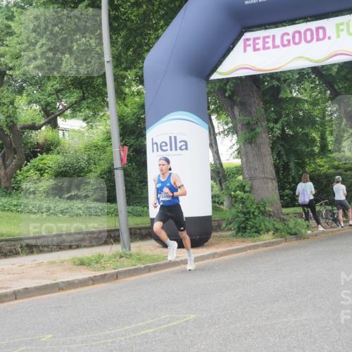 29.06.2025 - hella hamburg halbmarathon KatJ http://msf.ph/oto/8274597 29.06.2025 10:09:39 Zwischen KM18-KM19  meine-sportfotos.de