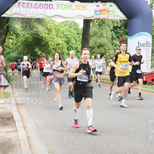 29.06.2025 - hella hamburg halbmarathon MichiJ http://msf.ph/oto/8274614 29.06.2025 10:56:35 Zwischen KM18-KM19 1850, 5191, 5242, 6664, 11525, 12457, 14617, 18343, 18429 meine-sportfotos.de