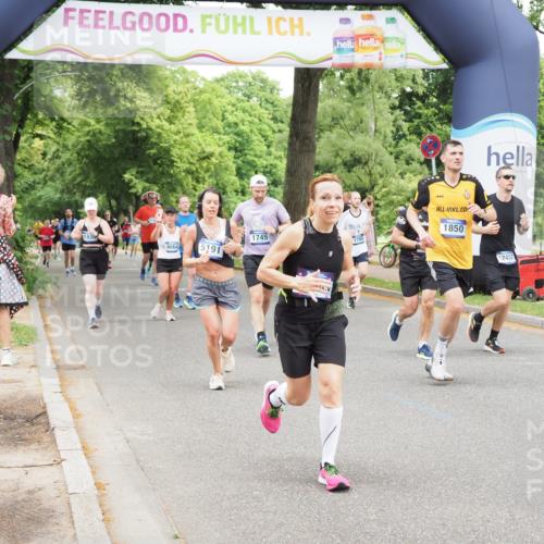 29.06.2025 - hella hamburg halbmarathon MichiJ http://msf.ph/oto/8274629 29.06.2025 10:56:35 Zwischen KM18-KM19 1850, 5191, 5242, 6664, 11525, 12457, 14617, 18343, 18429 meine-sportfotos.de