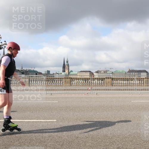 29.06.2025 - hella hamburg halbmarathon Lena Gebhardt http://msf.ph/oto/8274659 29.06.2025 09:04:59 Lombardsbrücke  meine-sportfotos.de
