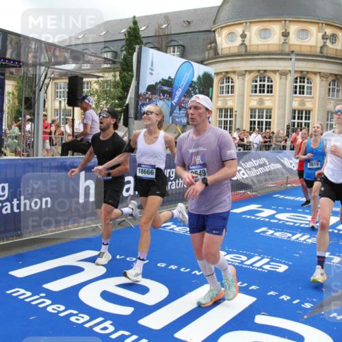 29.06.2025 - hella hamburg halbmarathon Michael Strokosch http://msf.ph/oto/8274666 29.06.2025 10:53:43 Ziel 1502, 2058, 2082, 2518, 2630, 3399, 3819, 5399, 6762, 10549, 10895, 11588, 11589, 11604, 12632, 13865, 14702, 14818, 15061, 15441, 15856, 16092, 17482, 18143, 18514, 18666, 18715 meine-sportfotos.de