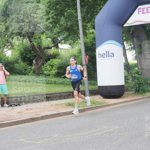 29.06.2025 - hella hamburg halbmarathon KatJ http://msf.ph/oto/8274678 29.06.2025 10:09:39 Zwischen KM18-KM19  meine-sportfotos.de
