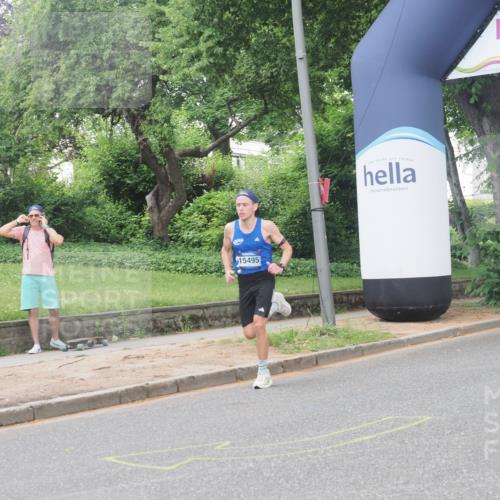 29.06.2025 - hella hamburg halbmarathon KatJ http://msf.ph/oto/8274738 29.06.2025 10:09:39 Zwischen KM18-KM19  meine-sportfotos.de