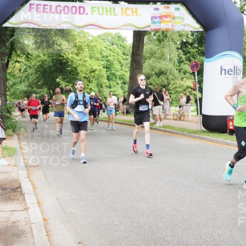 29.06.2025 - hella hamburg halbmarathon MichiJ http://msf.ph/oto/8275051 29.06.2025 10:56:42 Zwischen KM18-KM19 1745, 1766, 1830, 2359, 6664, 6871, 10297, 12457, 13237, 15772, 18343 meine-sportfotos.de