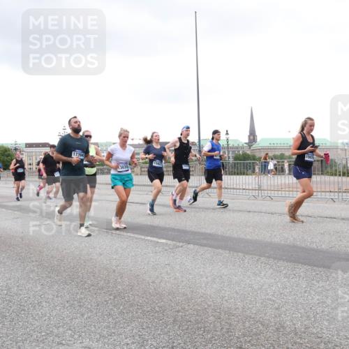 29.06.2025 - hella hamburg halbmarathon Lena Gebhardt http://msf.ph/oto/8275077 29.06.2025 10:54:37 Lombardsbrücke 1949, 17394, 15674, 15627, 3035, 1198, 1762, 1779, 1822, 1949, 2084, 2244, 2532, 2566, 2586, 2632, 3002, 3364, 3761, 3795, 3857, 4191, 4192, 4720, 4971, 5157, 5185, 5216, 5309, 5500, 5514, 5817, 5882, 5933, 5993, 6023, 6279, 6982, 6987, 7498, 7670, 7874, 7946, 7986, 8012, 8186, 8801, 8803, 8867, 9130, 9203, 9521, 10207, 10331, 10471, 11033, 11226, 11287, 11354, 11567, 11569, 11785, 12240, 12268, 12270, 12930, 13272, 13283, 13944, 13945 meine-sportfotos.de