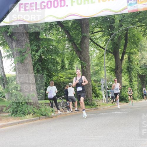 29.06.2025 - hella hamburg halbmarathon KatJ http://msf.ph/oto/8275081 29.06.2025 10:09:44 Zwischen KM18-KM19  meine-sportfotos.de