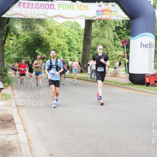 29.06.2025 - hella hamburg halbmarathon MichiJ http://msf.ph/oto/8275105 29.06.2025 10:56:42 Zwischen KM18-KM19 1745, 1766, 1830, 2359, 6664, 6871, 10297, 12457, 13237, 15772, 18343 meine-sportfotos.de