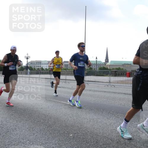 29.06.2025 - hella hamburg halbmarathon Lena Gebhardt http://msf.ph/oto/8275327 29.06.2025 09:45:19 Lombardsbrücke 11857, 1990, 5328, 712, 57, 1758, 1827, 1990, 2689, 2746, 3043, 3201, 4050, 4129, 4698, 4749, 5070, 5269, 5328, 5367, 5746, 5826, 6358, 6619, 6781, 7272, 7389, 7481, 7651, 7723, 8209, 8883, 9137, 9381, 9571, 9634, 10017, 10156, 10171, 10486, 10848, 11169, 11413, 11857, 12049, 12234, 12287, 12595, 12691, 12900, 12988, 13838, 13956, 14028, 14140, 14164, 14289, 15672, 15883, 16157, 16377, 16508, 16713, 16818, 17428 meine-sportfotos.de