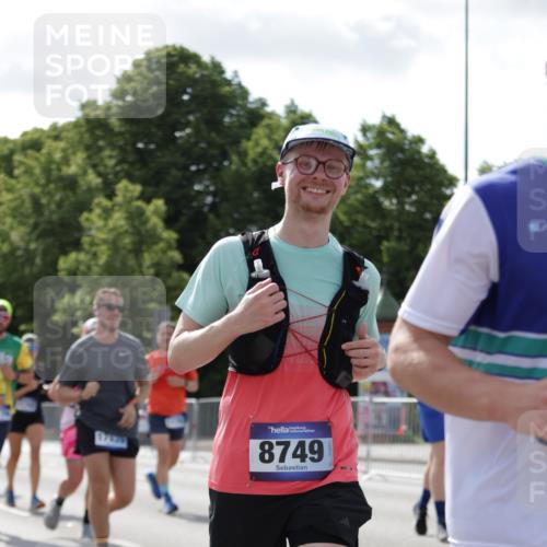 29.06.2025 - hella hamburg halbmarathon Jannik Wohlers http://msf.ph/oto/8275393 29.06.2025 10:02:07 Lombardsbrücke 1128, 1254, 1702, 1733, 2685, 2712, 2819, 3225, 3780, 3976, 4066, 6708, 6860, 7049, 7323, 7869, 7888, 8003, 8364, 8662, 8749, 9131, 9554, 9986, 10295, 10539, 10866, 11191, 11515, 11670, 11702, 11782, 12978, 13488, 13491, 13868, 13932, 14732, 14838, 15008, 15291, 15394, 15993, 16067, 17077, 17533, 17836, 17931, 17939, 18128, 18240, 18624, 19117, 19146, 19165, 19173, 19176 meine-sportfotos.de