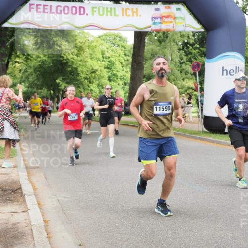 29.06.2025 - hella hamburg halbmarathon MichiJ http://msf.ph/oto/8275395 29.06.2025 10:56:46 Zwischen KM18-KM19 2359, 6871, 11595, 13237, 15038, 15772 meine-sportfotos.de
