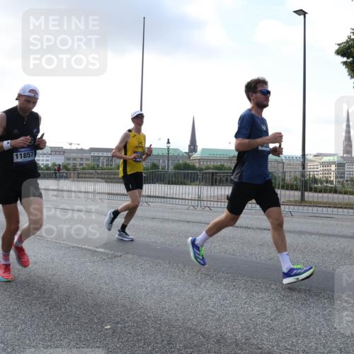 29.06.2025 - hella hamburg halbmarathon Lena Gebhardt http://msf.ph/oto/8275420 29.06.2025 09:45:19 Lombardsbrücke 11857, 57, 1758, 1827, 1990, 2689, 2746, 3043, 3201, 4050, 4129, 4698, 4749, 5070, 5269, 5328, 5367, 5746, 5826, 6358, 6619, 6781, 7272, 7389, 7481, 7651, 7723, 8209, 8883, 9137, 9381, 9571, 9634, 10017, 10156, 10171, 10486, 10848, 11169, 11413, 11857, 12049, 12234, 12287, 12595, 12691, 12900, 12988, 13838, 13956, 14028, 14140, 14164, 14289, 15672, 15883, 16157, 16377, 16508, 16713, 16818, 17428 meine-sportfotos.de