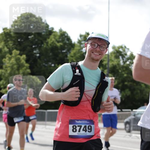 29.06.2025 - hella hamburg halbmarathon Jannik Wohlers http://msf.ph/oto/8275427 29.06.2025 10:02:07 Lombardsbrücke 1128, 1254, 1702, 1733, 2685, 2712, 2819, 3225, 3780, 3976, 4066, 6708, 6860, 7049, 7323, 7869, 7888, 8003, 8364, 8662, 8749, 9131, 9554, 9986, 10295, 10539, 10866, 11191, 11515, 11670, 11702, 11782, 12978, 13488, 13491, 13868, 13932, 14732, 14838, 15008, 15291, 15394, 15993, 16067, 17077, 17533, 17836, 17931, 17939, 18128, 18240, 18624, 19117, 19146, 19165, 19173, 19176 meine-sportfotos.de