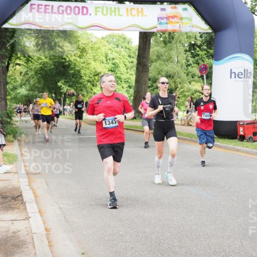 29.06.2025 - hella hamburg halbmarathon MichiJ http://msf.ph/oto/8275476 29.06.2025 10:56:48 Zwischen KM18-KM19 1347, 11542, 11595, 12658, 13237, 13818, 15037, 15038, 15772 meine-sportfotos.de