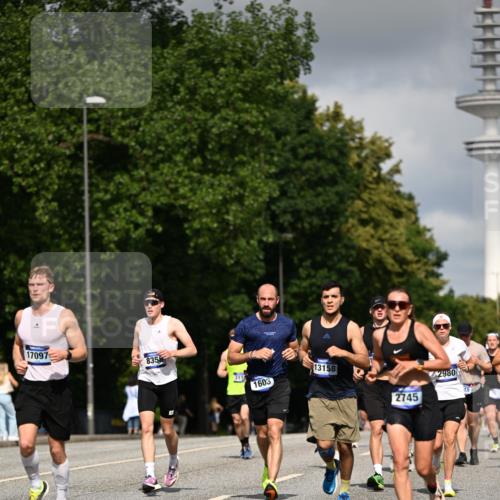 29.06.2025 - hella hamburg halbmarathon Dr. Thomas Lammeyer http://msf.ph/oto/8275482 29.06.2025 09:52:54 Kennedybrücke 1603, 2044, 2707, 2745, 2750, 2797, 2849, 2980, 3014, 3116, 3136, 4148, 4766, 5050, 5124, 5648, 6149, 6771, 7035, 7109, 7229, 8358, 8465, 9686, 9914, 10369, 11177 meine-sportfotos.de