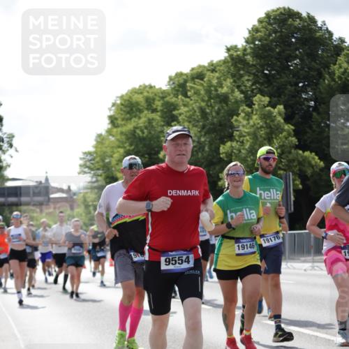 29.06.2025 - hella hamburg halbmarathon Jannik Wohlers http://msf.ph/oto/8275498 29.06.2025 10:02:08 Lombardsbrücke 1128, 1254, 1702, 1733, 2685, 2712, 2819, 3225, 3780, 3976, 4066, 6708, 6860, 7049, 7323, 7869, 7888, 8003, 8364, 8662, 8749, 9131, 9554, 9986, 10295, 10539, 10866, 11191, 11515, 11670, 11702, 11782, 12978, 13488, 13491, 13868, 13932, 14732, 14838, 15008, 15291, 15394, 15834, 15993, 16067, 17077, 17533, 17836, 17931, 17939, 18128, 18240, 18624, 19117, 19146, 19165, 19173, 19176 meine-sportfotos.de