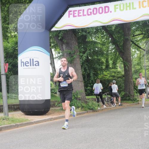 29.06.2025 - hella hamburg halbmarathon KatJ http://msf.ph/oto/8275577 29.06.2025 10:09:46 Zwischen KM18-KM19  meine-sportfotos.de