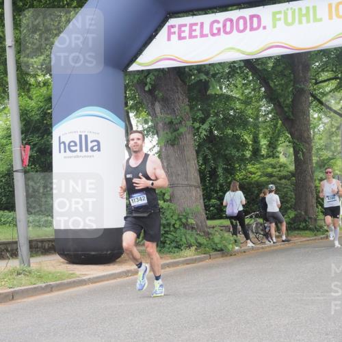 29.06.2025 - hella hamburg halbmarathon KatJ http://msf.ph/oto/8275642 29.06.2025 10:09:46 Zwischen KM18-KM19  meine-sportfotos.de