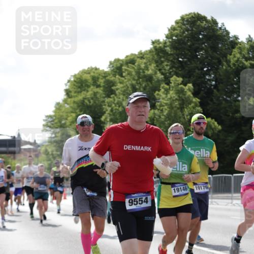29.06.2025 - hella hamburg halbmarathon Jannik Wohlers http://msf.ph/oto/8275727 29.06.2025 10:02:09 Lombardsbrücke 1128, 1254, 1702, 1733, 2685, 2712, 2819, 3225, 3780, 3976, 4066, 6708, 6860, 7049, 7323, 7869, 7888, 8003, 8364, 8662, 8749, 9131, 9554, 9986, 10295, 10539, 10866, 11191, 11515, 11670, 11702, 11782, 12978, 13488, 13491, 13868, 13932, 14732, 14838, 15291, 15394, 15834, 15993, 16067, 17077, 17533, 17757, 17836, 17931, 17939, 18128, 18624, 19117, 19146, 19165, 19173, 19176 meine-sportfotos.de