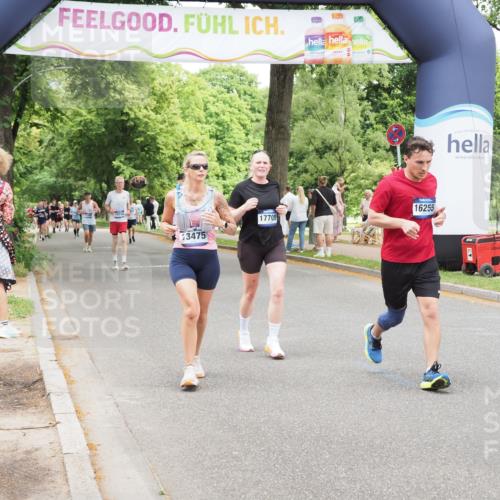 29.06.2025 - hella hamburg halbmarathon MichiJ http://msf.ph/oto/8275793 29.06.2025 10:56:54 Zwischen KM18-KM19 1347, 4904, 9338, 11542, 12658, 13475, 13818, 14540, 15037, 15663, 16255, 16826, 17708, 17806 meine-sportfotos.de