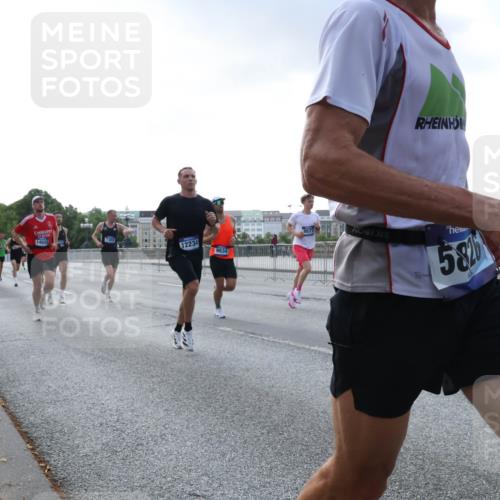 29.06.2025 - hella hamburg halbmarathon Lena Gebhardt http://msf.ph/oto/8275818 29.06.2025 09:45:21 Lombardsbrücke 1402, 7369, 12234, 9634, 9571, 58, 57, 1758, 1827, 1990, 2689, 2746, 3043, 3201, 4050, 4129, 4679, 4698, 4749, 5070, 5269, 5328, 5367, 5746, 5826, 6358, 6619, 6781, 7272, 7389, 7481, 7651, 7723, 8209, 8883, 9137, 9381, 9571, 9634, 10017, 10156, 10171, 10486, 10848, 11169, 11413, 11857, 12049, 12234, 12595, 12691, 12900, 12988, 13618, 13838, 14028, 14140, 14164, 14289, 15672, 15883, 16157, 16377, 16508, 16713, 16818, 17428 meine-sportfotos.de