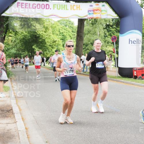29.06.2025 - hella hamburg halbmarathon MichiJ http://msf.ph/oto/8275866 29.06.2025 10:56:54 Zwischen KM18-KM19 1347, 4904, 9338, 11542, 12658, 13475, 13818, 14540, 15037, 15663, 16255, 16826, 17708, 17806 meine-sportfotos.de