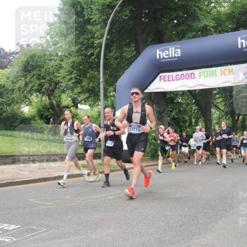 29.06.2025 - hella hamburg halbmarathon KatJ http://msf.ph/oto/8276054 29.06.2025 10:40:16 Zwischen KM18-KM19 1151, 1258, 2208, 3952, 4029, 5378, 5907, 6481, 7896, 8273 meine-sportfotos.de