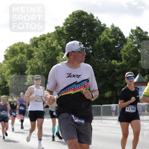 29.06.2025 - hella hamburg halbmarathon Jannik Wohlers http://msf.ph/oto/8276078 29.06.2025 10:02:10 Lombardsbrücke 1128, 1254, 1702, 1733, 2685, 2712, 2819, 3225, 3780, 3976, 4066, 6708, 6860, 7049, 7323, 7869, 7888, 8003, 8364, 8624, 8662, 8749, 9131, 9554, 9986, 10295, 10539, 11191, 11515, 11670, 11702, 11782, 12978, 13488, 13491, 13868, 13932, 14732, 14838, 15291, 15394, 15834, 15993, 16067, 17077, 17533, 17757, 17836, 17931, 17939, 18128, 18624, 19117, 19146, 19165, 19173, 19176 meine-sportfotos.de
