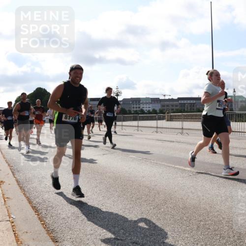 29.06.2025 - hella hamburg halbmarathon Lena Gebhardt http://msf.ph/oto/8276094 29.06.2025 09:57:48 Lombardsbrücke 8176, 3058, 897, 1030, 1086, 1094, 1193, 1258, 1320, 1321, 1335, 1422, 1563, 1870, 2119, 2138, 2252, 2397, 2444, 2448, 2488, 2612, 2855, 2946, 3048, 3058, 3091, 3096, 3103, 3114, 3251, 3698, 3999, 4261, 4299, 4379, 4558, 4986, 5018, 5024, 5032, 5305, 5633, 5672, 5775, 5820, 5907, 6125, 6355, 6356, 6374, 6569, 6580, 6585, 6628, 6754, 6762, 6776, 6795, 6942, 7065, 7134, 7221, 7397, 7478, 7509, 7594, 7646, 7742, 7930, 7932, 7952, 7973, 7976, 10191 meine-sportfotos.de