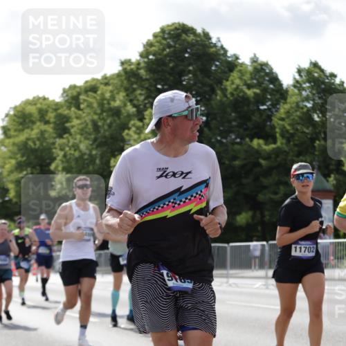 29.06.2025 - hella hamburg halbmarathon Jannik Wohlers http://msf.ph/oto/8276130 29.06.2025 10:02:10 Lombardsbrücke 1128, 1254, 1702, 1733, 2685, 2712, 2819, 3225, 3780, 3976, 4066, 6708, 6860, 7049, 7323, 7869, 7888, 8003, 8364, 8624, 8662, 8749, 9131, 9554, 9986, 10295, 10539, 11191, 11515, 11670, 11702, 11782, 12978, 13488, 13491, 13868, 13932, 14732, 14838, 15291, 15394, 15834, 15993, 16067, 17077, 17533, 17757, 17836, 17931, 17939, 18128, 18624, 19117, 19146, 19165, 19173, 19176 meine-sportfotos.de