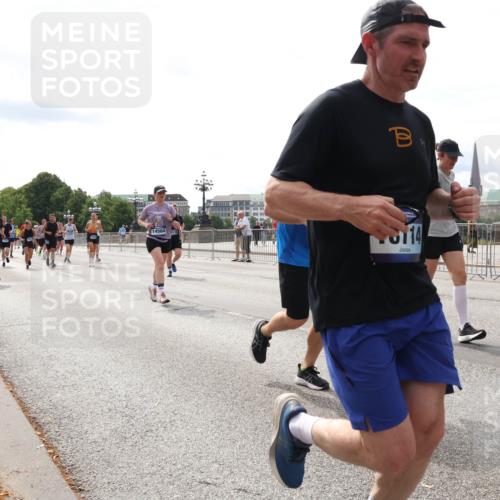 29.06.2025 - hella hamburg halbmarathon Lena Gebhardt http://msf.ph/oto/8276260 29.06.2025 10:20:18 Lombardsbrücke 14564, 114, 1011, 1046, 1069, 1110, 1115, 1154, 1471, 1474, 2064, 2478, 3278, 3434, 3733, 3842, 4154, 4166, 4422, 4539, 4585, 4614, 4737, 4739, 5181, 5397, 5556, 5659, 5811, 5812, 5831, 5937, 6874, 6951, 7018, 7101, 7131, 7137, 7519, 7739, 7744, 7808, 8025, 8387, 8462, 8588, 8738, 9136, 9196, 9722, 9735, 9873, 10041, 10414, 10550, 10595, 10613, 10622, 10647, 10701, 10754, 11028, 11036, 11603, 11835 meine-sportfotos.de