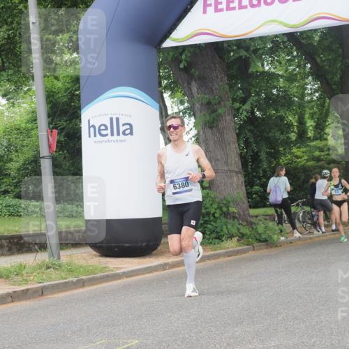 29.06.2025 - hella hamburg halbmarathon KatJ http://msf.ph/oto/8276321 29.06.2025 10:09:48 Zwischen KM18-KM19  meine-sportfotos.de