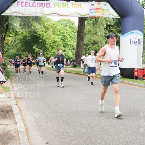 29.06.2025 - hella hamburg halbmarathon MichiJ http://msf.ph/oto/8276401 29.06.2025 10:57:02 Zwischen KM18-KM19 3844, 9338, 9663, 10700, 11780, 12521 meine-sportfotos.de