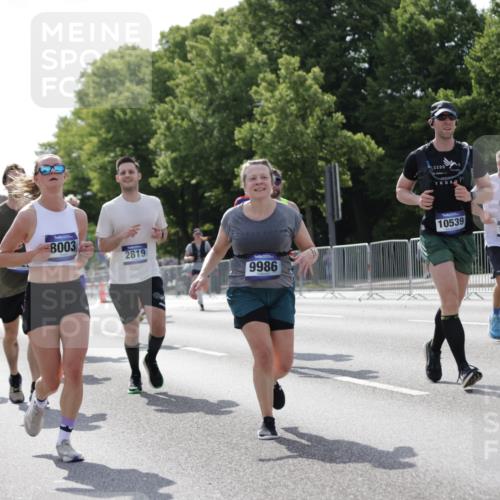 29.06.2025 - hella hamburg halbmarathon Jannik Wohlers http://msf.ph/oto/8276413 29.06.2025 10:02:13 Lombardsbrücke 1128, 1702, 1733, 2685, 2712, 2819, 3225, 3780, 3919, 3976, 4066, 5734, 6708, 6752, 6860, 7049, 7323, 7869, 7888, 8003, 8364, 8624, 8662, 8749, 9006, 9131, 9554, 9986, 10128, 10295, 10539, 11250, 11515, 11670, 11702, 11782, 11968, 12978, 13184, 13488, 13491, 13868, 13932, 14732, 15291, 15394, 15834, 15993, 17077, 17533, 17757, 17836, 17931, 17939, 18624, 19117, 19146, 19165, 19173, 19176 meine-sportfotos.de