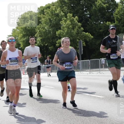 29.06.2025 - hella hamburg halbmarathon Jannik Wohlers http://msf.ph/oto/8276479 29.06.2025 10:02:13 Lombardsbrücke 1128, 1702, 1733, 2685, 2712, 2819, 3225, 3780, 3919, 3976, 4066, 5734, 6708, 6752, 6860, 7049, 7323, 7869, 7888, 8003, 8364, 8624, 8662, 8749, 9006, 9131, 9554, 9986, 10128, 10295, 10539, 11250, 11515, 11670, 11702, 11782, 11968, 12978, 13184, 13488, 13491, 13868, 13932, 14732, 15291, 15394, 15834, 15993, 17077, 17533, 17757, 17836, 17931, 17939, 18624, 19117, 19146, 19165, 19173, 19176 meine-sportfotos.de