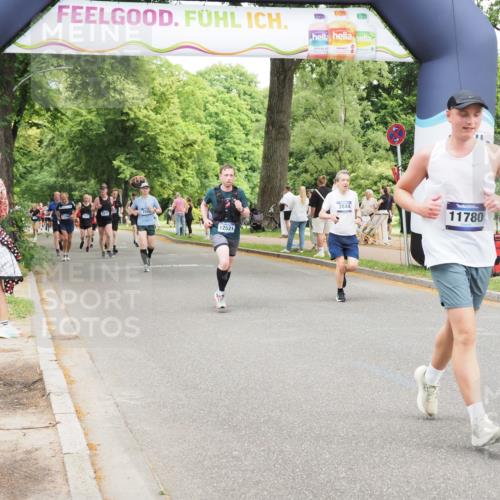 29.06.2025 - hella hamburg halbmarathon MichiJ http://msf.ph/oto/8276505 29.06.2025 10:57:02 Zwischen KM18-KM19 3844, 9338, 9663, 10700, 11780, 12521 meine-sportfotos.de