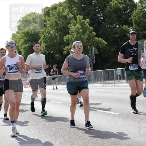 29.06.2025 - hella hamburg halbmarathon Jannik Wohlers http://msf.ph/oto/8276514 29.06.2025 10:02:13 Lombardsbrücke 1128, 1702, 1733, 2685, 2712, 2819, 3225, 3780, 3919, 3976, 4066, 5734, 6708, 6752, 6860, 7049, 7323, 7869, 7888, 8003, 8364, 8624, 8662, 8749, 9006, 9131, 9554, 9986, 10128, 10295, 10539, 11250, 11515, 11670, 11702, 11782, 11968, 12978, 13184, 13488, 13491, 13868, 13932, 14732, 15291, 15394, 15834, 15993, 17077, 17533, 17757, 17836, 17931, 17939, 18624, 19117, 19146, 19165, 19173, 19176 meine-sportfotos.de