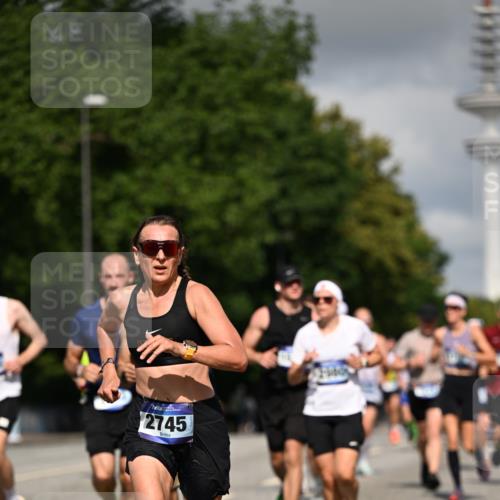 29.06.2025 - hella hamburg halbmarathon Dr. Thomas Lammeyer http://msf.ph/oto/8276526 29.06.2025 09:52:57 Kennedybrücke 1603, 2044, 2707, 2745, 2750, 2849, 2980, 3014, 3116, 3136, 4148, 4766, 5050, 5124, 5648, 6149, 6771, 7035, 7109, 7229, 8358, 8465, 9686, 9914, 11177 meine-sportfotos.de