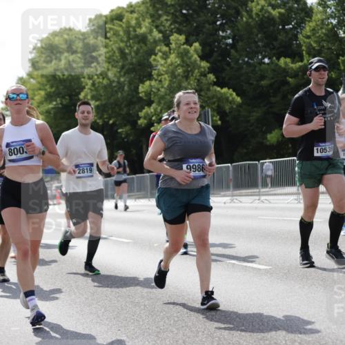 29.06.2025 - hella hamburg halbmarathon Jannik Wohlers http://msf.ph/oto/8276581 29.06.2025 10:02:13 Lombardsbrücke 1128, 1702, 1733, 2685, 2712, 2819, 3225, 3780, 3919, 3976, 4066, 5734, 6708, 6752, 6860, 7049, 7323, 7869, 7888, 8003, 8364, 8624, 8662, 8749, 9006, 9131, 9554, 9986, 10128, 10295, 10539, 11250, 11515, 11670, 11702, 11782, 11968, 12978, 13184, 13488, 13491, 13868, 13932, 14732, 15291, 15394, 15834, 15993, 17077, 17533, 17757, 17836, 17931, 17939, 18624, 19117, 19146, 19165, 19173, 19176 meine-sportfotos.de