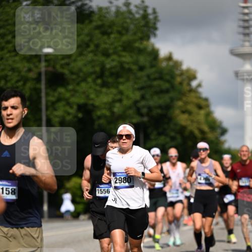 29.06.2025 - hella hamburg halbmarathon Dr. Thomas Lammeyer http://msf.ph/oto/8276620 29.06.2025 09:52:58 Kennedybrücke 1603, 2044, 2707, 2745, 2750, 2849, 2980, 3014, 3116, 3136, 3282, 4148, 4766, 5050, 5124, 5648, 6149, 6771, 7035, 7109, 7229, 8358, 8465, 9686, 9914, 11177 meine-sportfotos.de